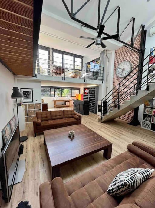 Rare ! Loft Atypique Centre-Ville Parking Jardin رانس المظهر الخارجي الصورة